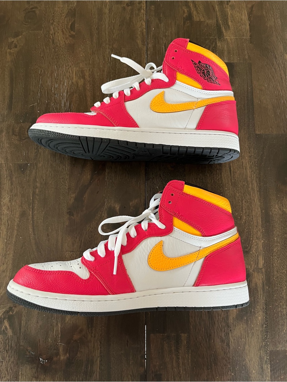 Jordan 1 High OG Fusion Red - Picture 5 of 7